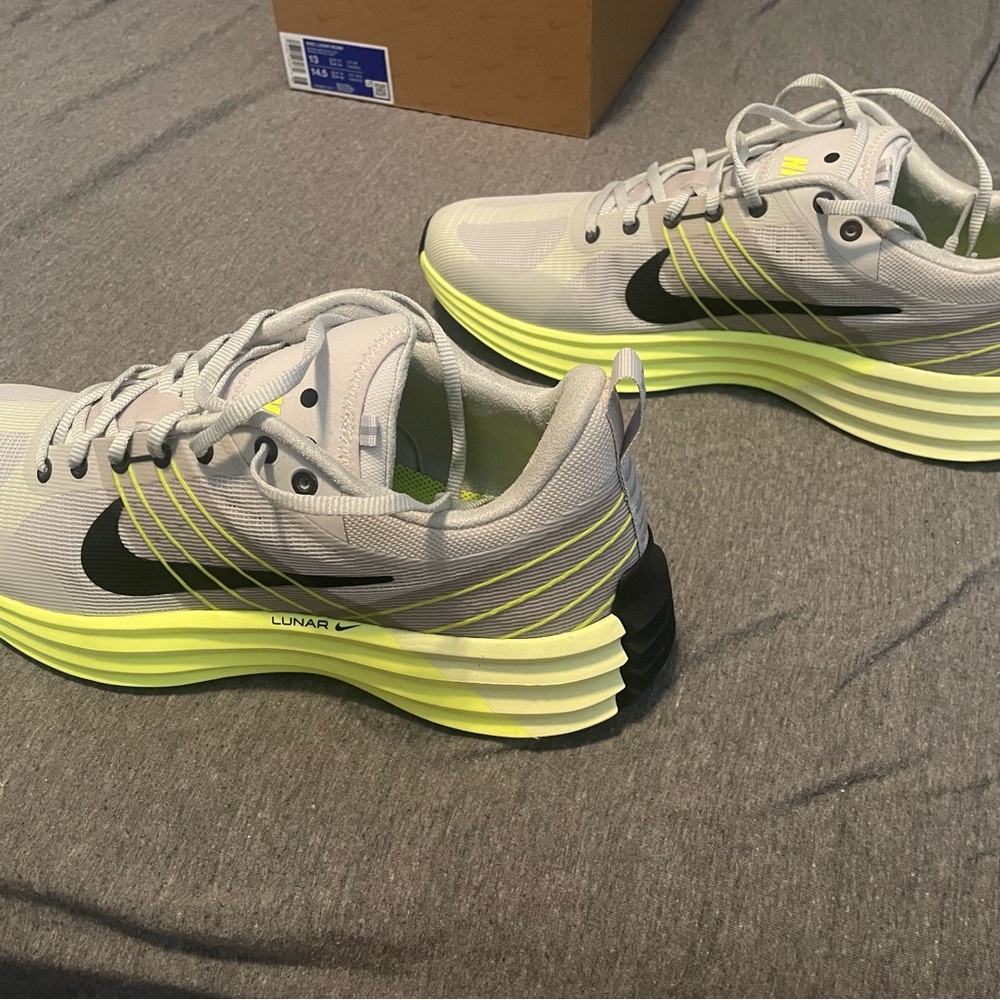 Nike Luna Roam Men's Sneakers / Grey Volt Black size 13